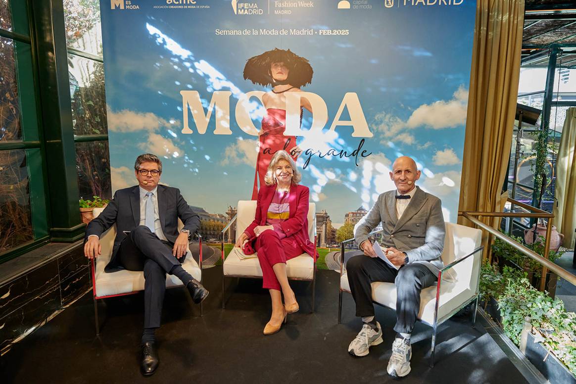 Daniel Martínez, vicepresidente ejecutivo de Ifema Madrid; Engracia Hidalgo, delegada del Ayuntamiento de Madrid; y Modesto Lomba, presidente de Acme; durante la presentación de la Semana de la Moda de Madrid.