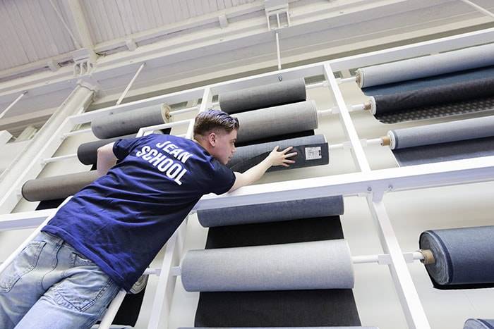 Denim City geopend: ‘Een half jaar geleden was ’t nog een lekkende, oude fabriek'