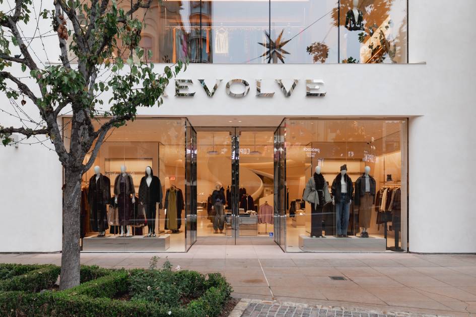 Revoive Revolve opens permanent store in LA, moving into new era
