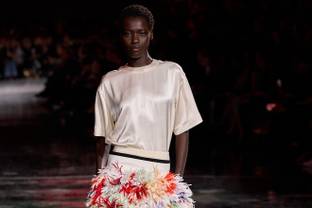 Video: Chanel by Matthieu Blazy SS26 runway show