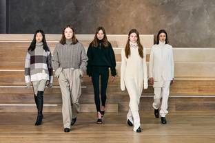 FW21: capi e silhouette essenziali per l'abbigliamento femminile