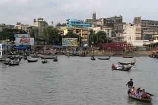 Bangladesch: Fabriken in Dhaka müssen zum Schutz von Buriganga Fluss schließen