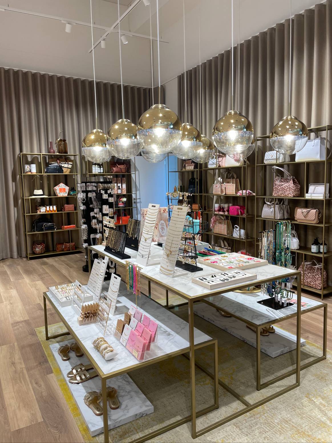 Beeld: The Fashion Store