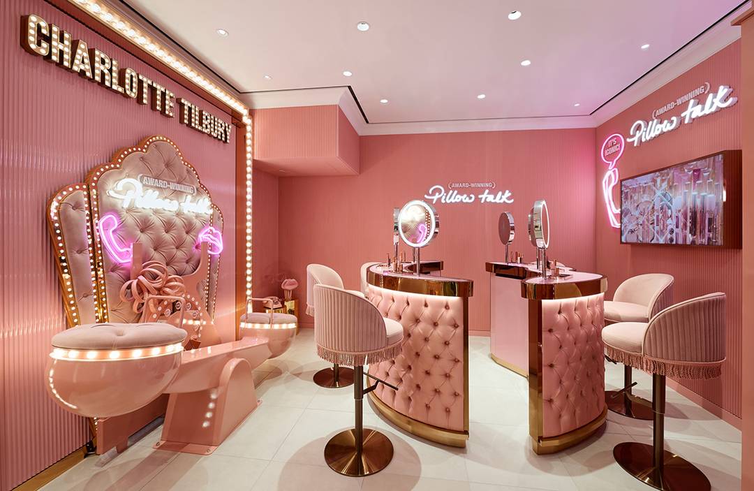 Interior de la nueva tienda de Charlotte Tilbury en Covent Garden.