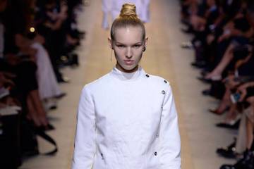 Chiuri raises banner of feminism in first Dior show