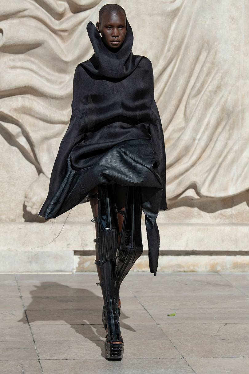 Credit: Rick Owens SS22 © Catwalkpictures.com  H&M