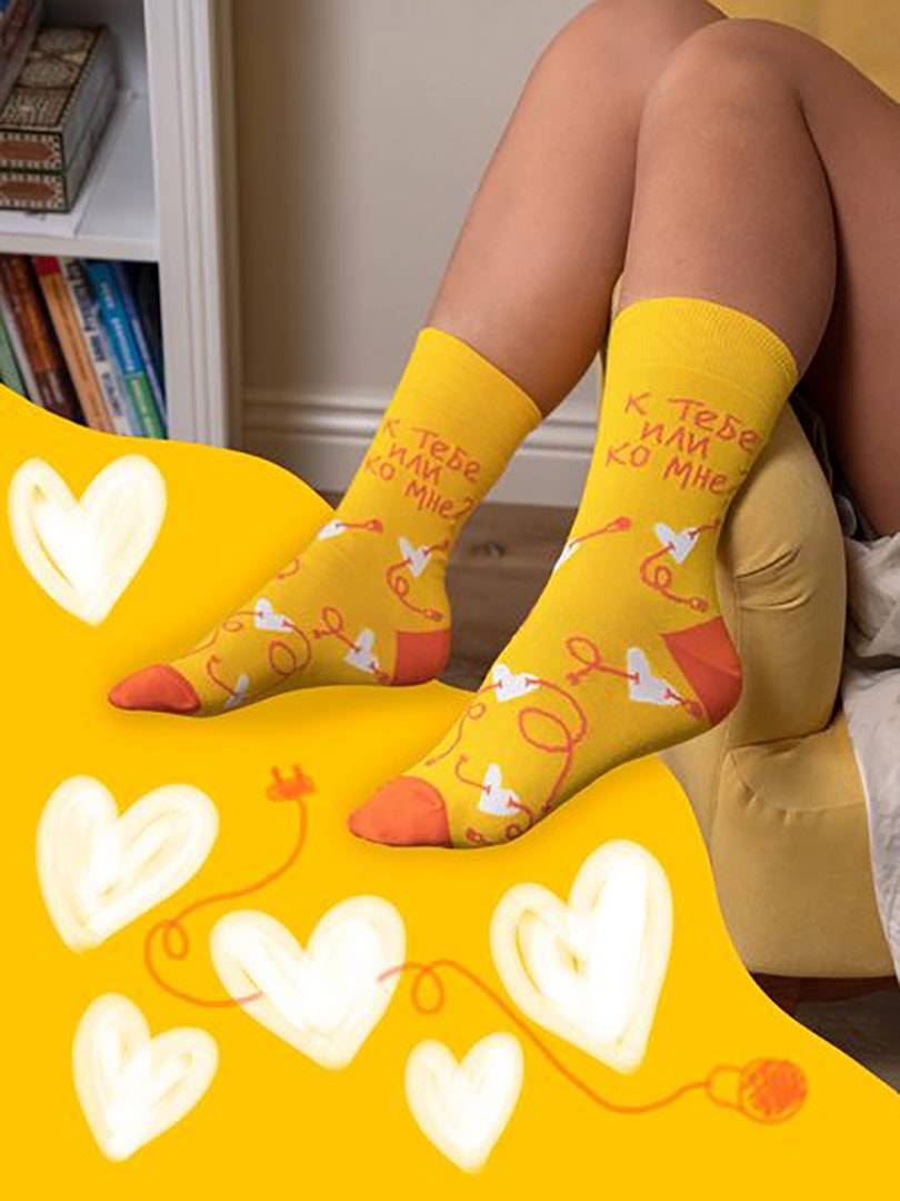 St.Friday Socks выпустили коллаборацию со студией подкастов "ТОЛК"