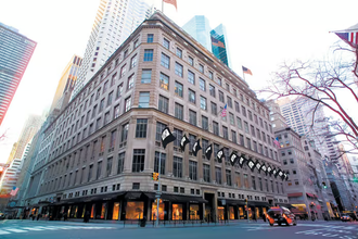 Saks Global introduces new incentives for top sellers 