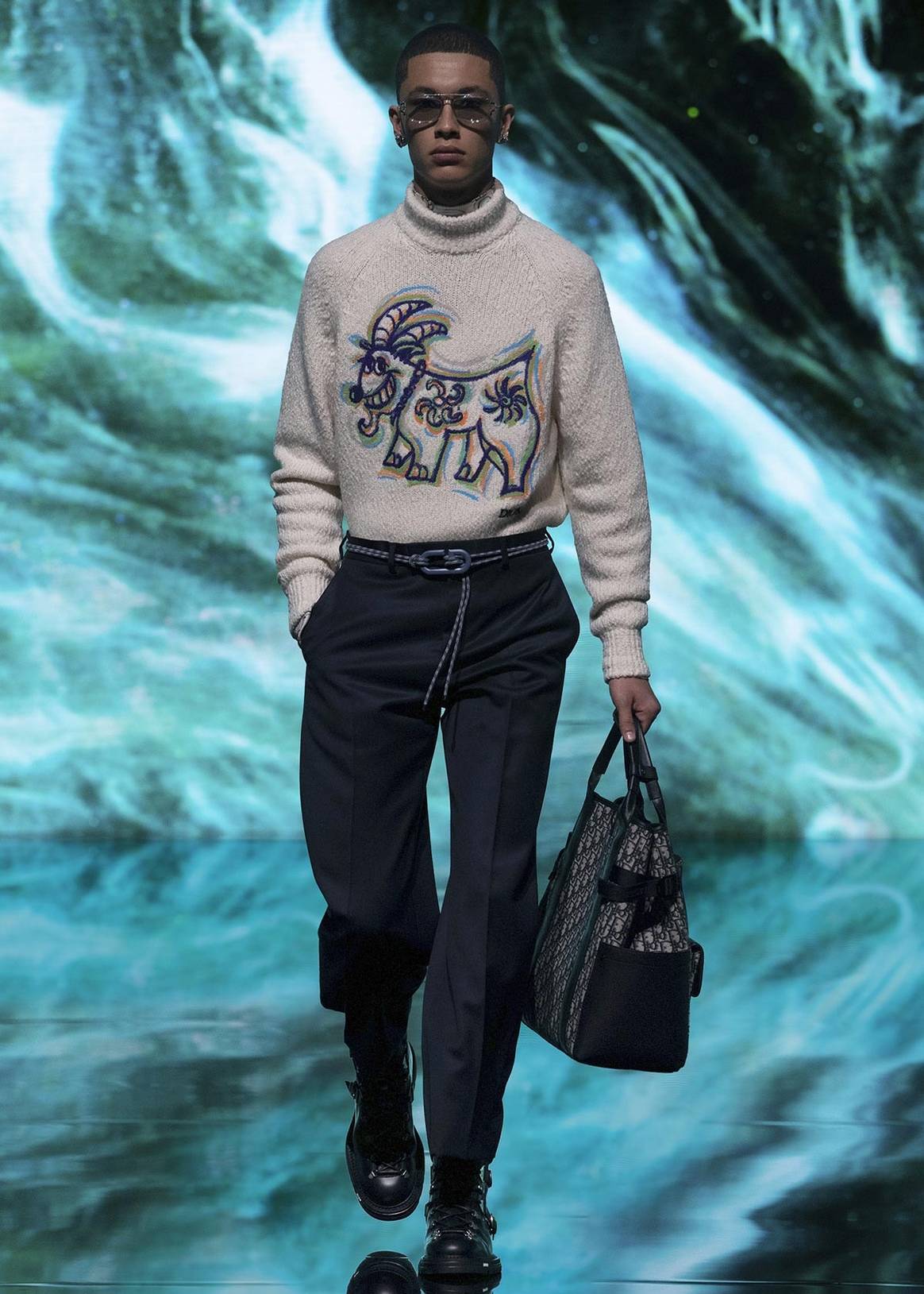 Dior ahonda en la frontera de lo virtual y de lo físico con una colección junto al artista Kenny Scharf