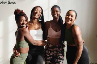 & Other Stories lanceert yoga collectie