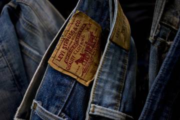 ‘Allereerste Levi’s-broek’ gevonden in scheepswrak en geveild voor 114.000 dollar
