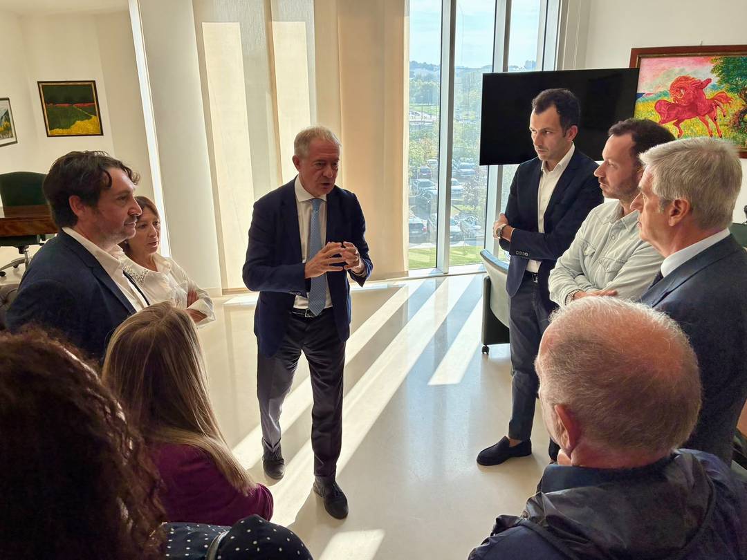 Il ministro Adolfo Urso incontra una delegazione del distretto calzaturiero fermano-maceratese