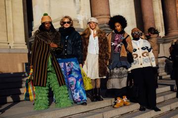 Storchenbeine, Stofftiere und Schleifchen: FW24-Streetstyles aus Kopenhagen  