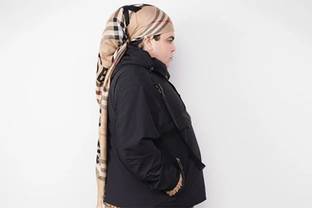 Новую коллекцию Burberry сравнили с нарядами дагестанских бабушек