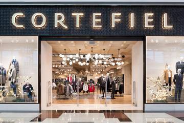 Tendam (Cortefiel) sale a la venta mientras sondea su vuelta al parqué 