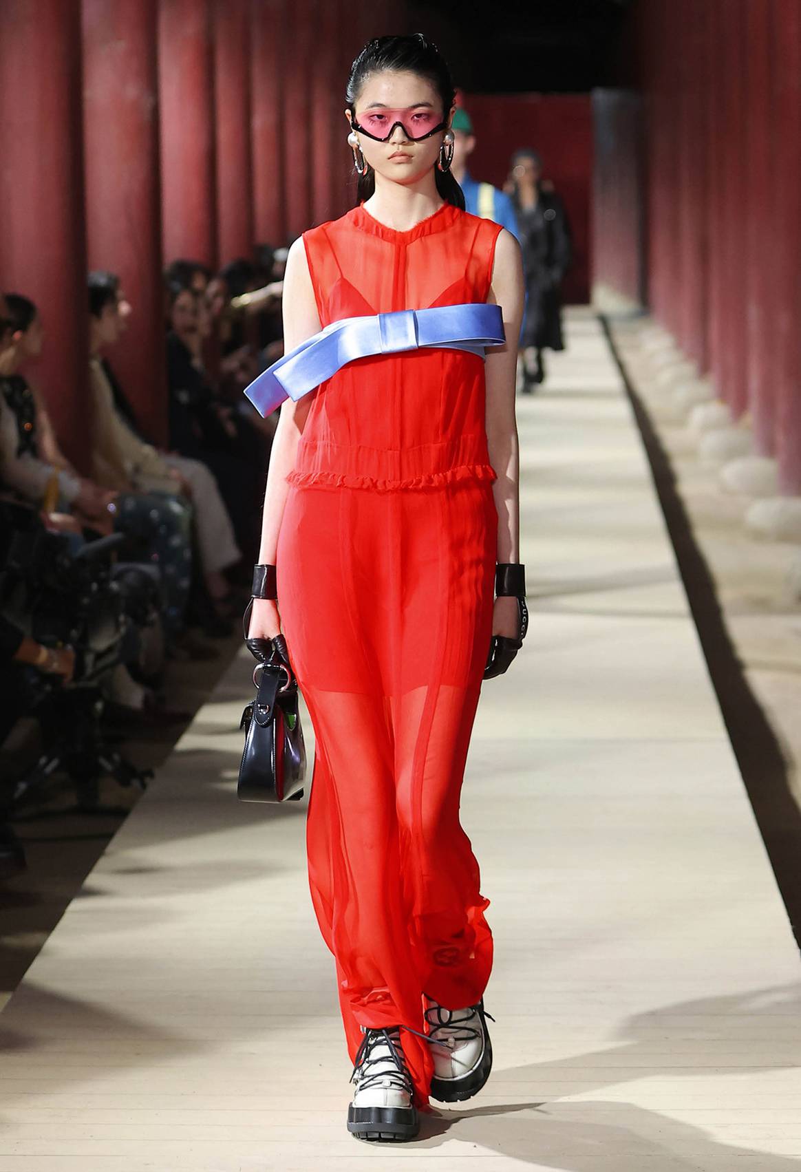 Photo Credits: Gucci, desfile de presentación en Seúl de la colección Crucero 2024. Fotografía de cortesía.