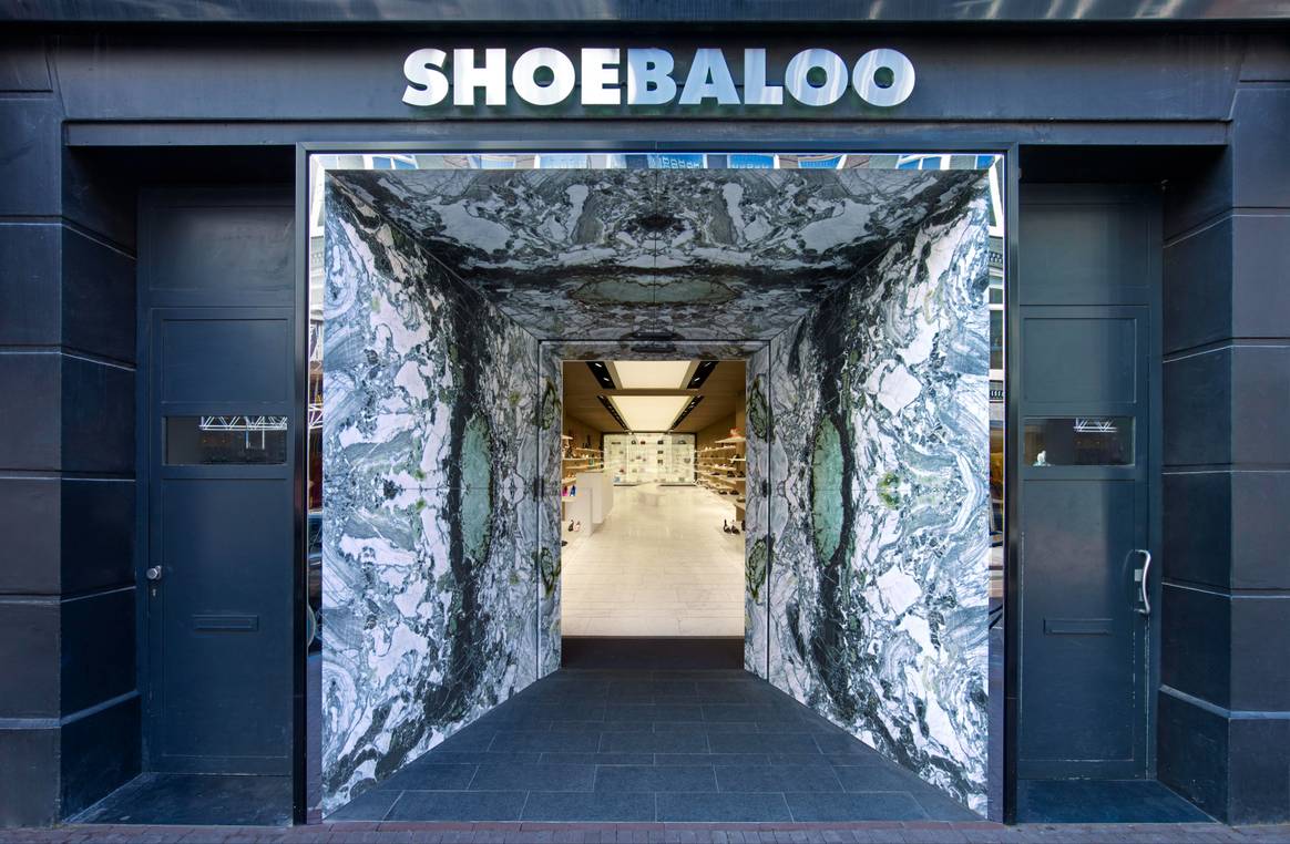 Shoebaloo op de P.C. Hoofstraat in Amsterdam. Beeld via Shoebaloo / Marlon Streim.