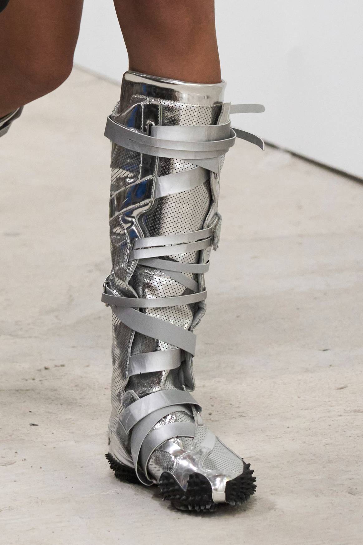 Botas activas plateadas ss24 de Ottolinger