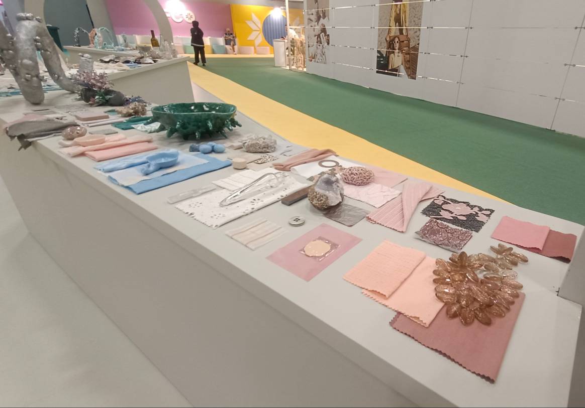 Suggested materials at the trend area.