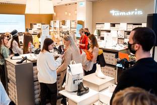 В ТЦ Мега Белая Дача открылся флагманский магазин Tamaris