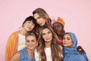 Garcia en Kim Feenstra lanceren #IAMWOMAN, een jeanswear collectie die sisterhood viert