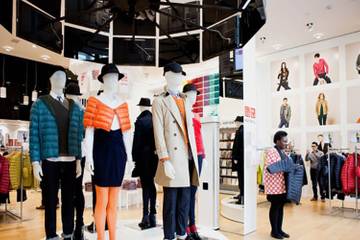 Uniqlo recorta su previsión de beneficios para el actual ejercicio