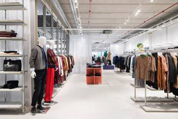 Claes Retail Group neemt alleen merknamen Fred & Ginger en Baker Bridge over