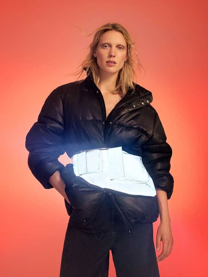 Weekday lanceert reflecterende accessoirecollectie