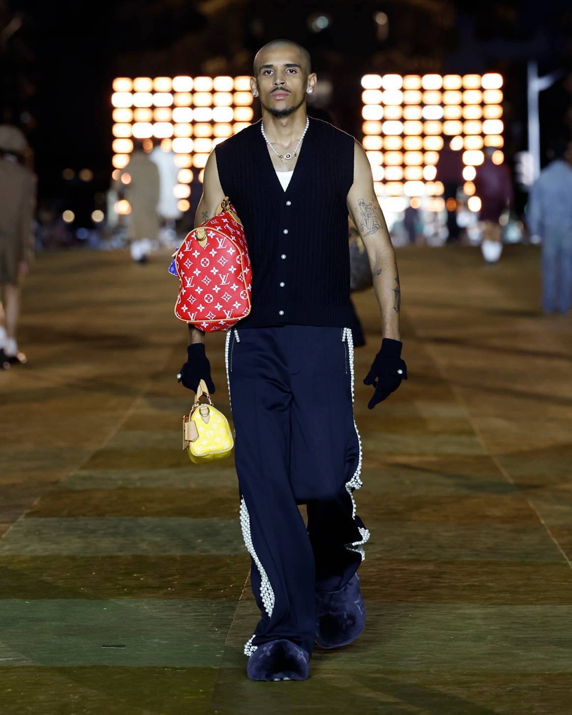 Créditos: Photo Credits: Louis Vuitton, colección masculina para la temporada Primavera/Verano SS24, colección de debut de Pharrell Williams como director creativo de la línea masculina de la casa de modas francesa. Louis Vuitton, imagen de cortesía.