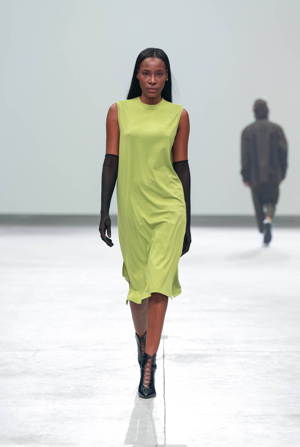 El verde limón fue uno de los colores más llamativos de la colección.