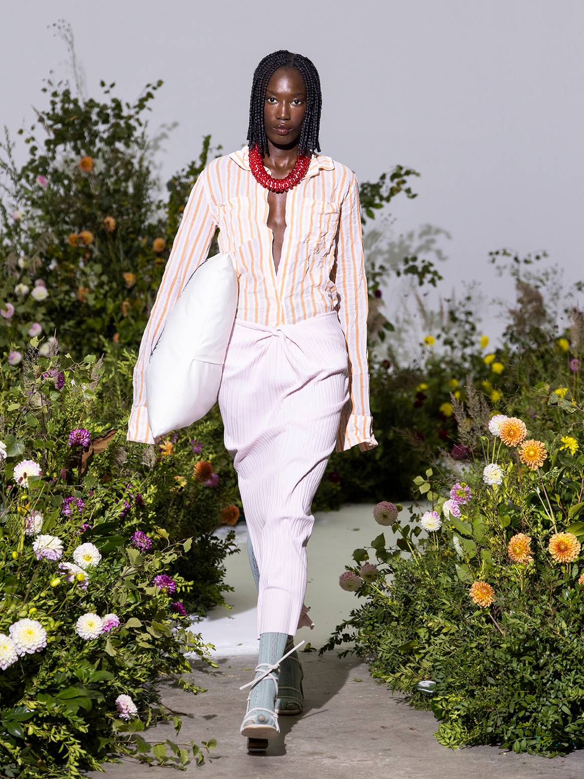 Photo Credits: Moisés Nieto, colección “Siesta” para la temporada Primavera/Verano 2023 SS23.