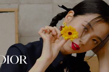 Video: Dior styles singer Jisoo