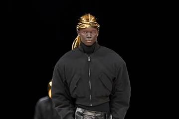 Olivier Rousteing (Balmain) a-t-il doublement plagié des marques pour sa collection hommes automne-hiver 2024 ?