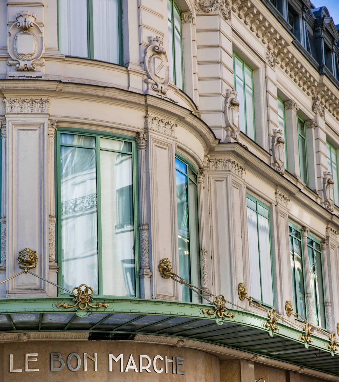 Aquazzura inaugure un shop-in-shop au Bon Marché.