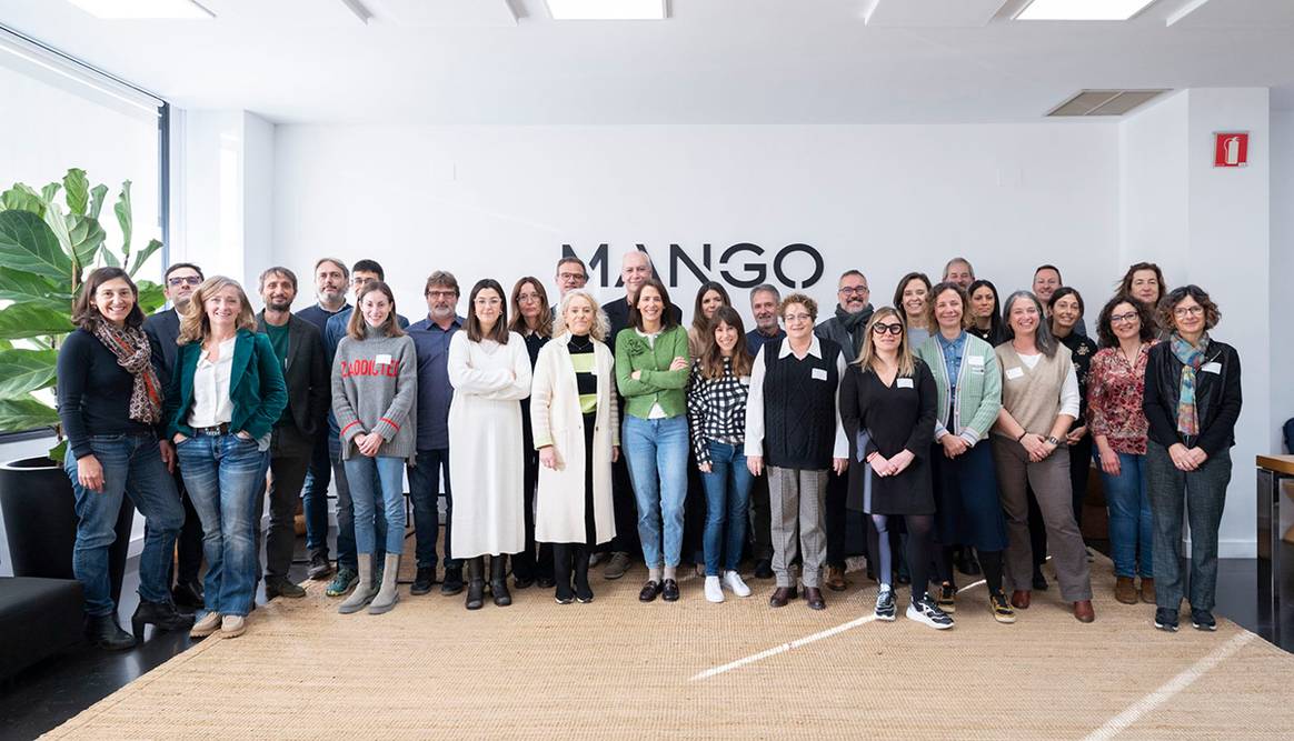 Reunión inaugural del proyecto de industrialización de la cadena de valor de la industria textil catalana para promover una moda más circular, el 15 de diciembre de 2023 desde las instalaciones centrales de Mango.