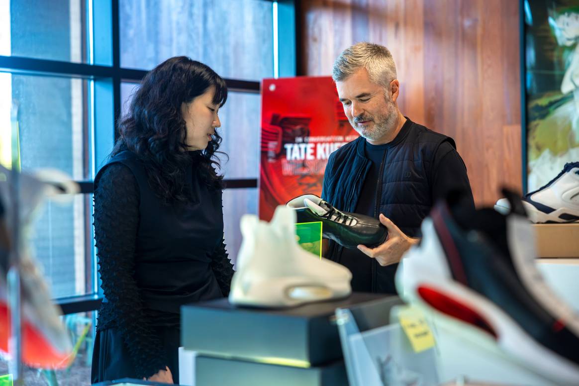 Tate Kuerbis and a student during a master at SCAD Sneaker Culture Week 2025