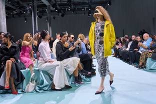 Les super-héroïnes de Prada à l'assaut de la Fashion week de Milan