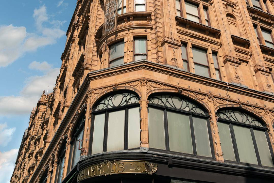 Aurélien expands presence at Harrods with men’s and women’s footwear collection.