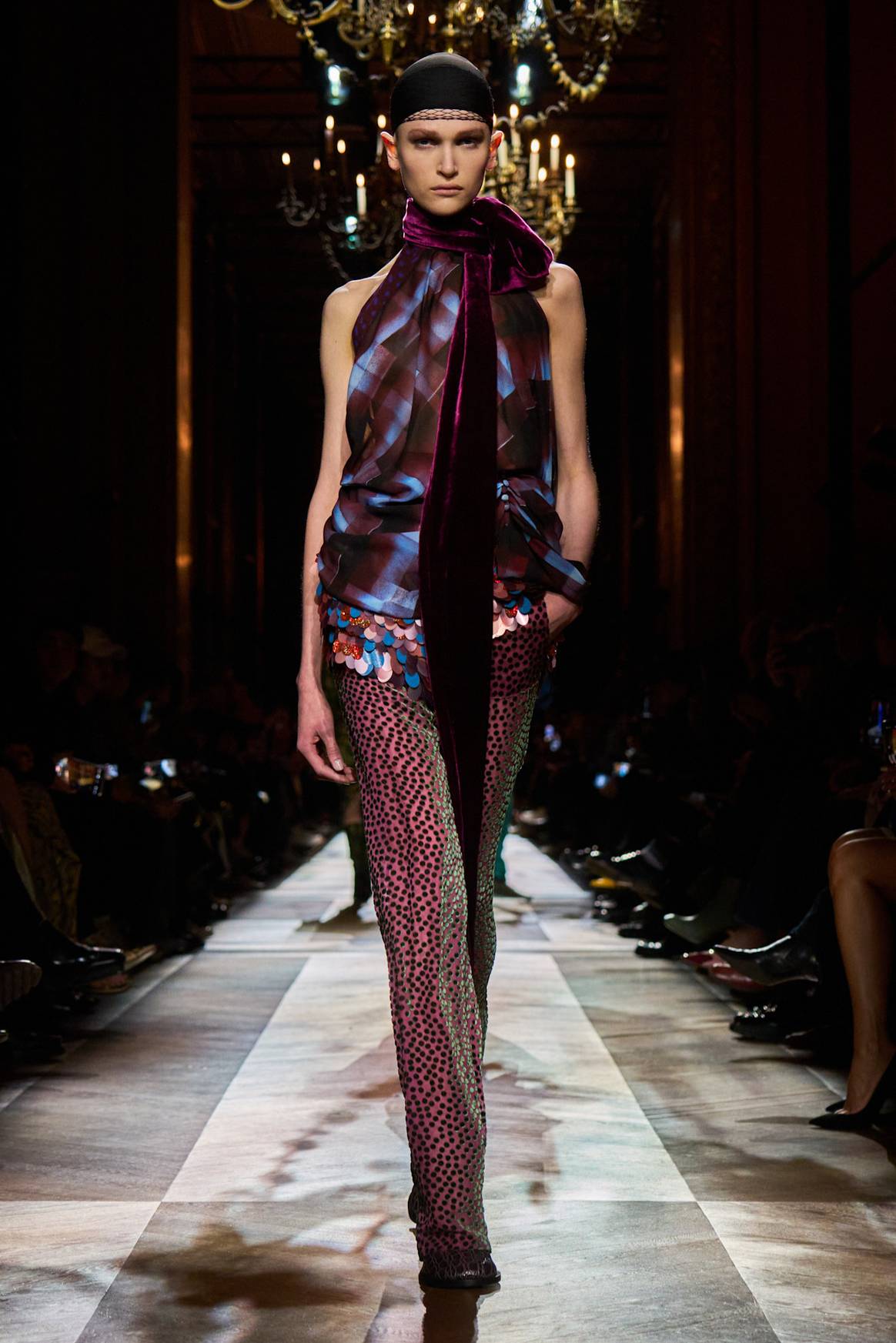 Una mezcla de estampados en Dries van Noten FW25.