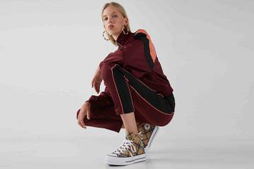 Converse ontwerpt schoenen en kleding exclusief voor Bershka