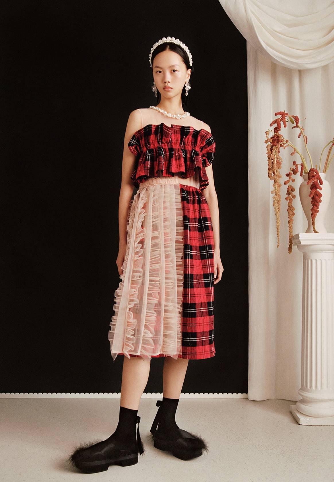 H&M desvela las piezas de su colección con Simone Rocha