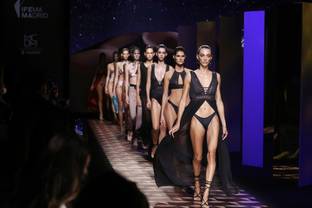 Vídeo: desfile de la colección de baño SS22 de Dolores Cortés en la MBFW