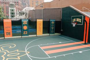 Les Deux Unveil Complete Refurb of Community Basketball Court in NYC