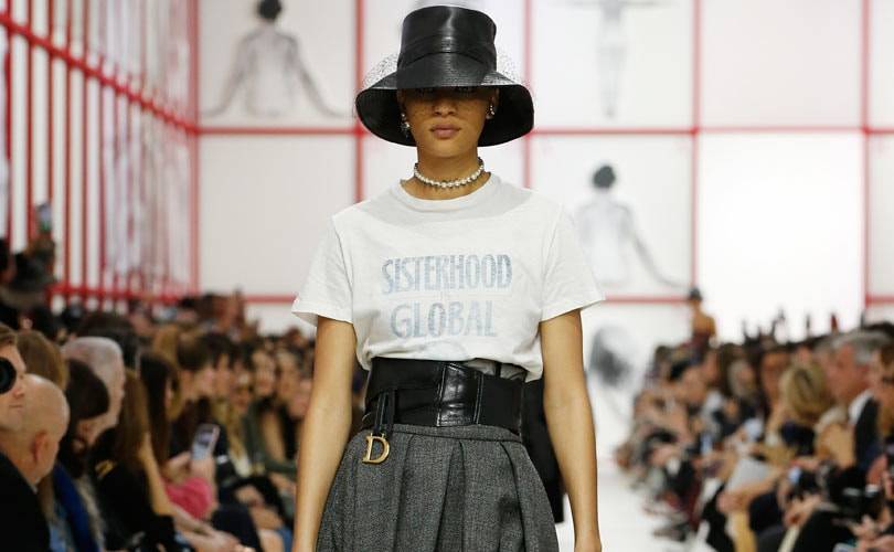Dior revisite le New Look dans l'esprit british et féministe
