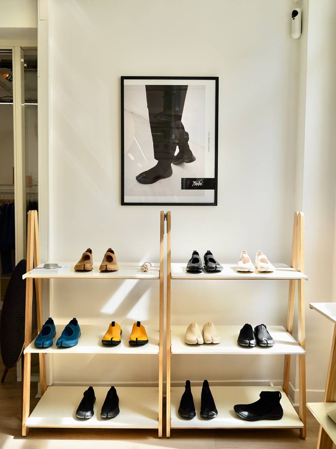 Tabi footwear au showroom The Clothette