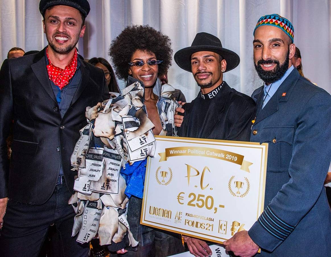 Sylvana Simons showt winnende outfit van Jobert Tremus tijdens Political Catwalk 2019