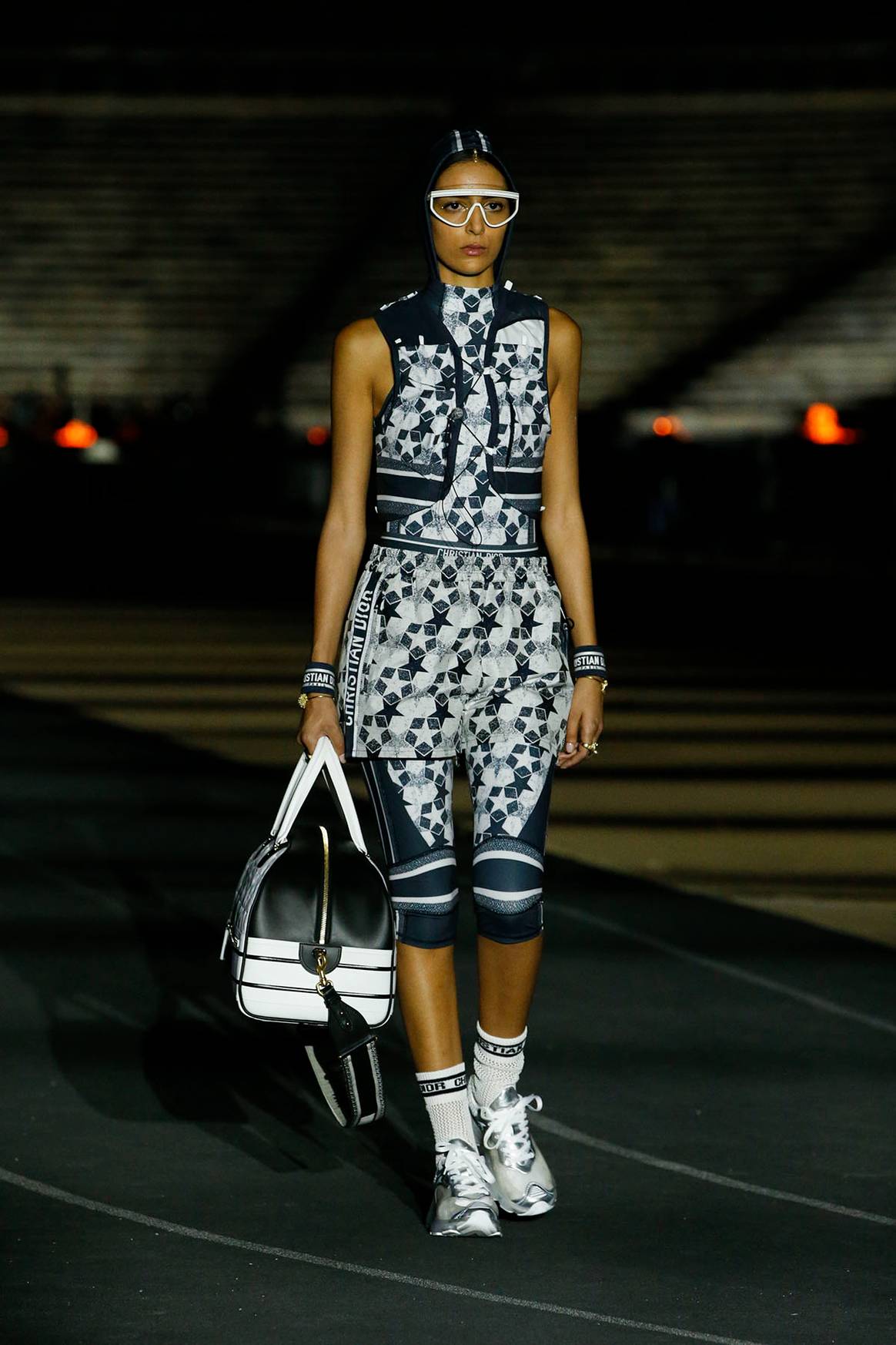 Photo Credits: Dior, colección Crucero 2022.