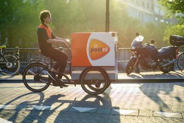 PostNL behaalt recordomzet in 2020, meer pakketten verstuurd dan ooit 