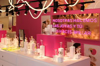 Singularu aterriza en Cáceres con la apertura de su primera tienda en la ciudad