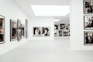 Abre sus puertas la exposición de Steven Meisel, con Marta Ortega como mecenas